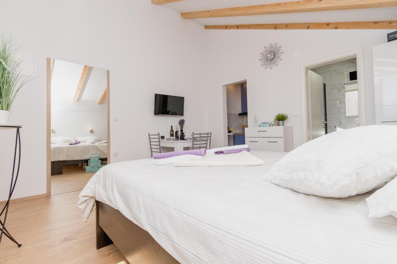 Studio Apartment Harmony Np Krka Lozovac Esterno foto