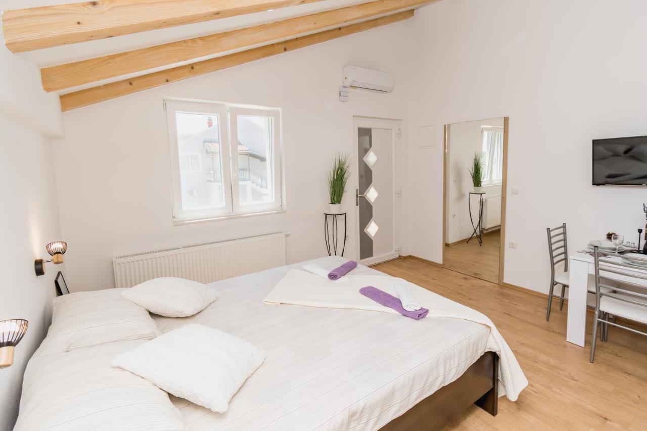 Studio Apartment Harmony Np Krka Lozovac Esterno foto